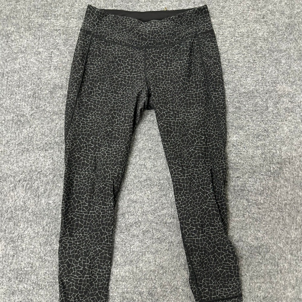 Athletic Leggings Womens Size S Black Grey Geometric Mosaic Print Yoga Pants